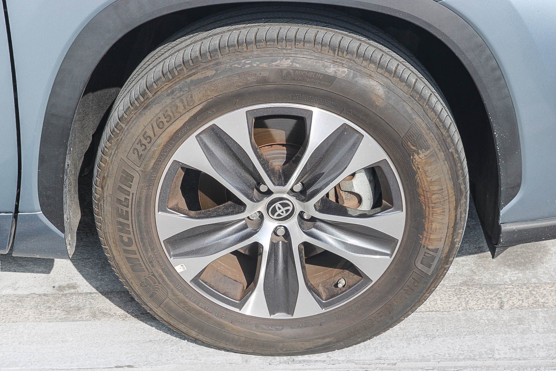 Used 2024 Toyota Highlander XLE FWD image 18