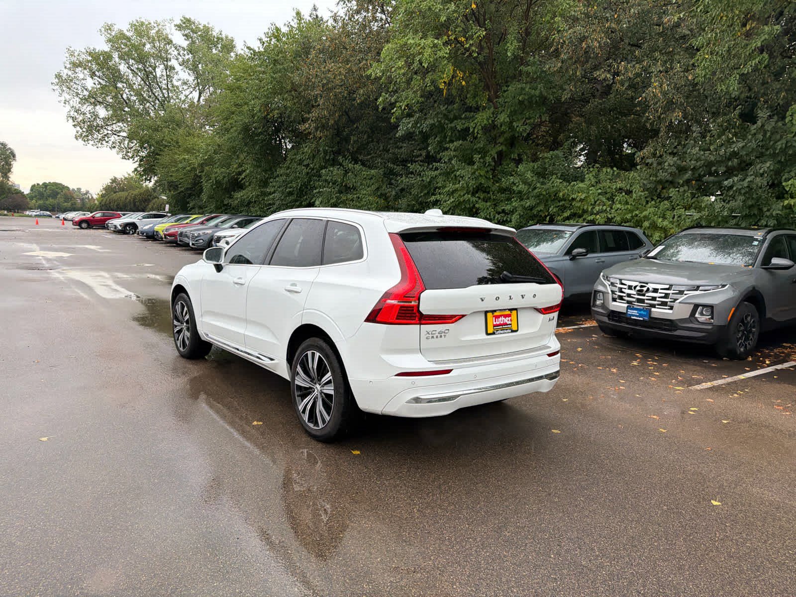 Used 2022 Volvo XC60 B6 Inscription w/ Advanced Package AWD/4WD image 4