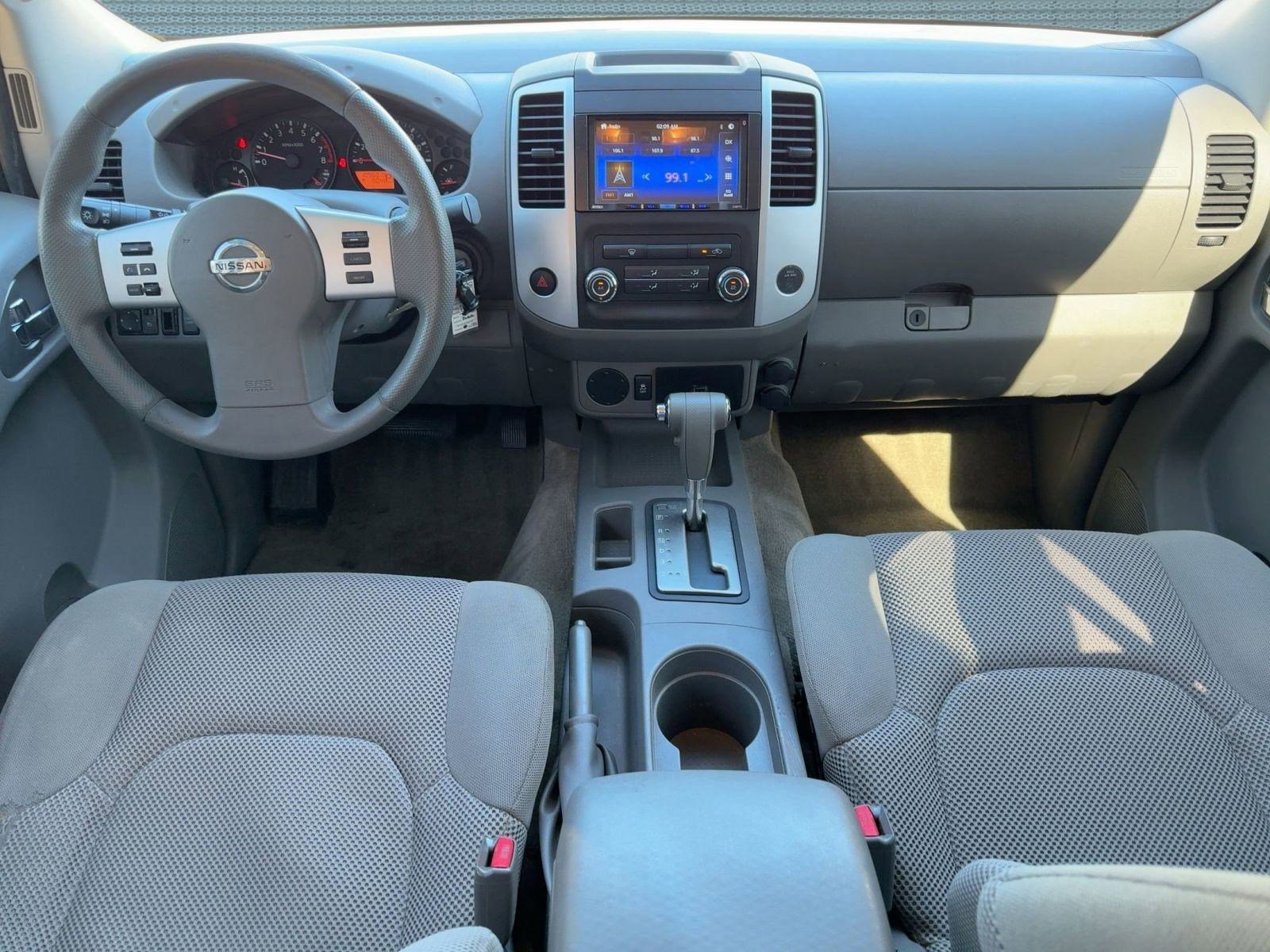 Used 2014 Nissan Frontier SV image 17