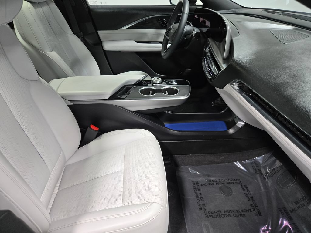 Used 2024 Cadillac Lyriq Luxury AWD/4WD image 53