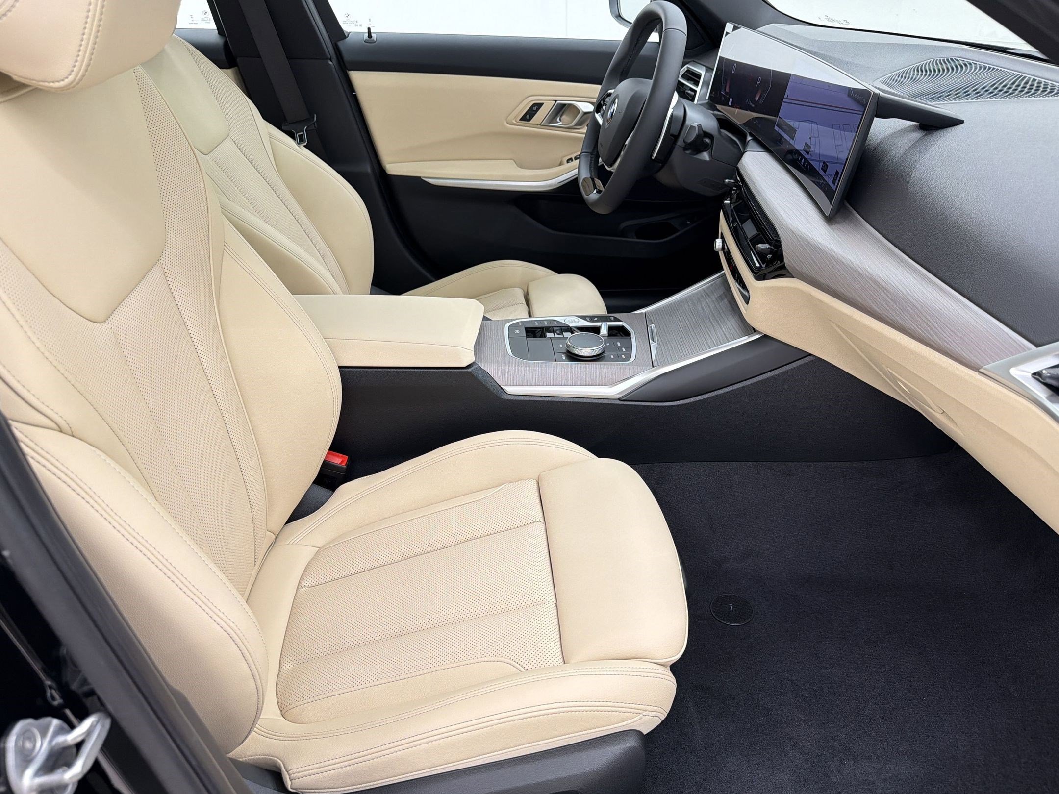 New 2026 BMW 330i Sedan RWD image 25