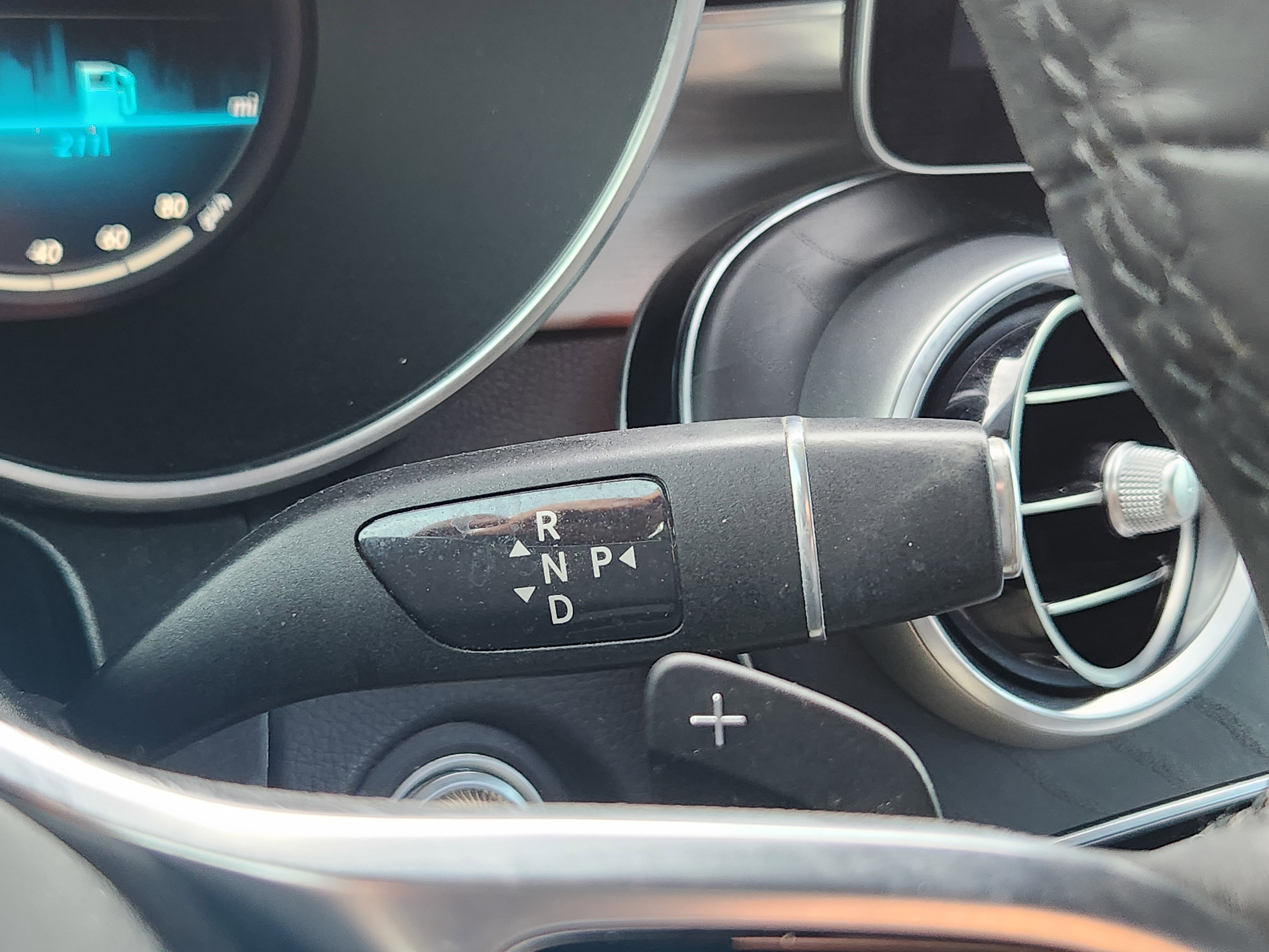 Used 2020 Mercedes-Benz GLC 300 4MATIC Coupe image 11