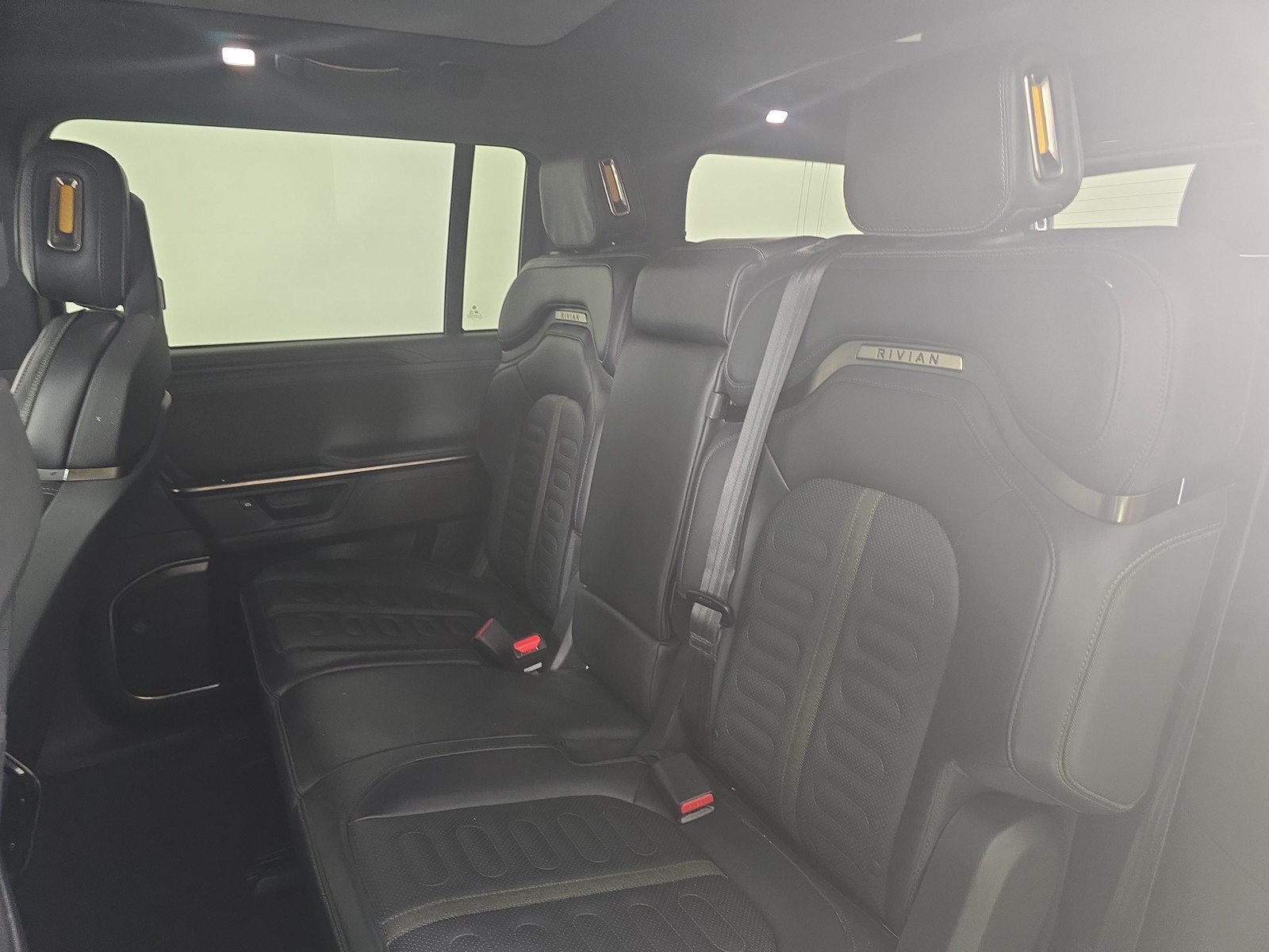 Used 2025 Rivian R1S Adventure AWD/4WD image 21