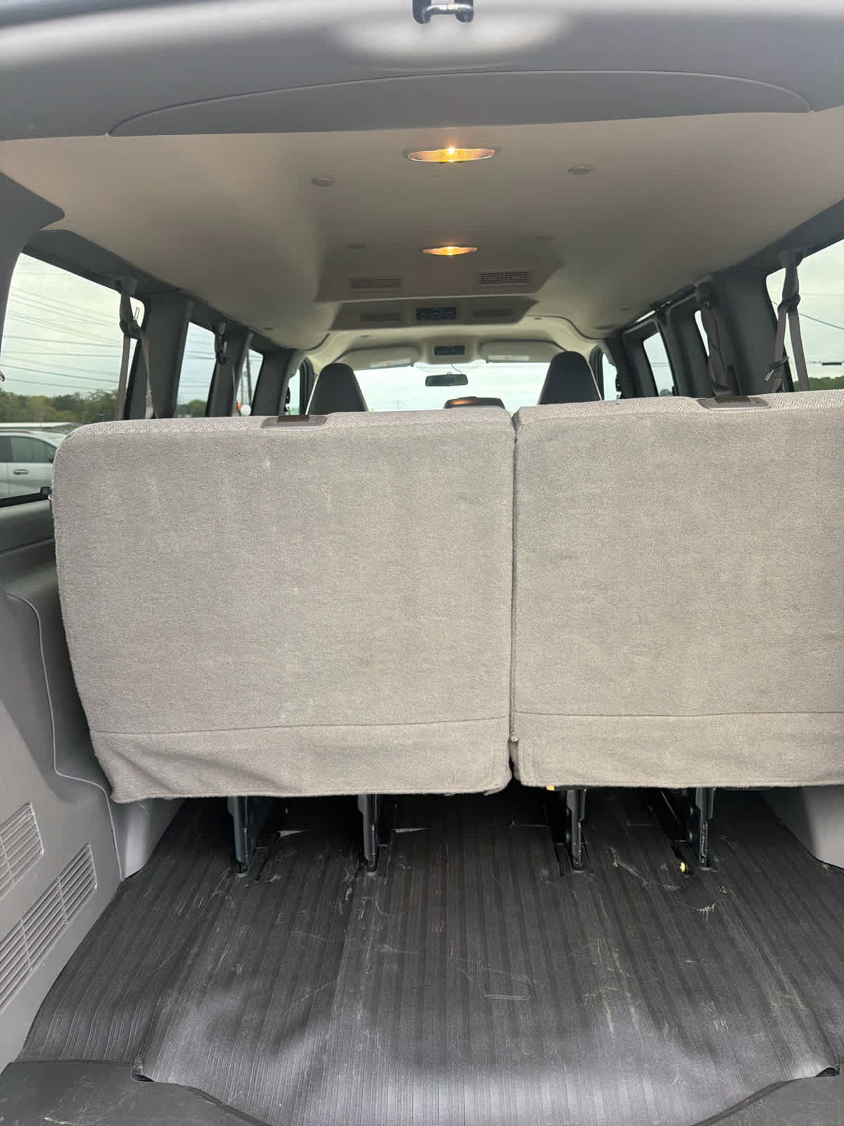 Used 2023 Chevrolet Express 3500 LS RWD image 9