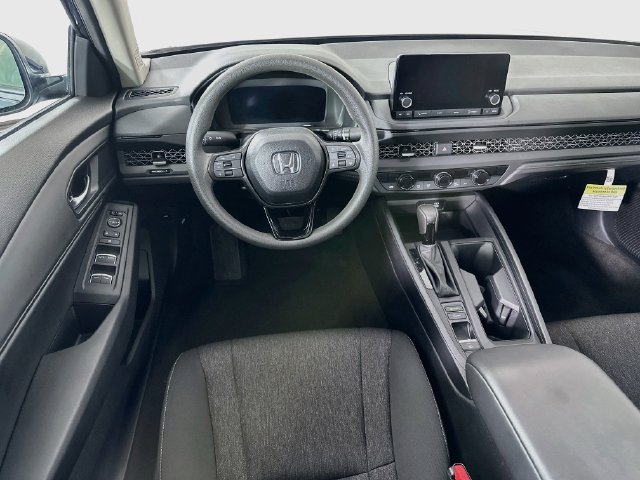 Used 2025 Honda Accord SE image 4