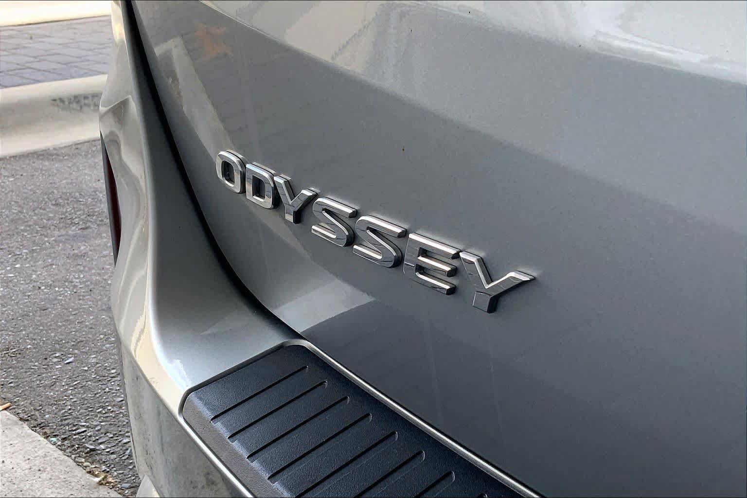 Used 2025 Honda Odyssey EX-L image 10