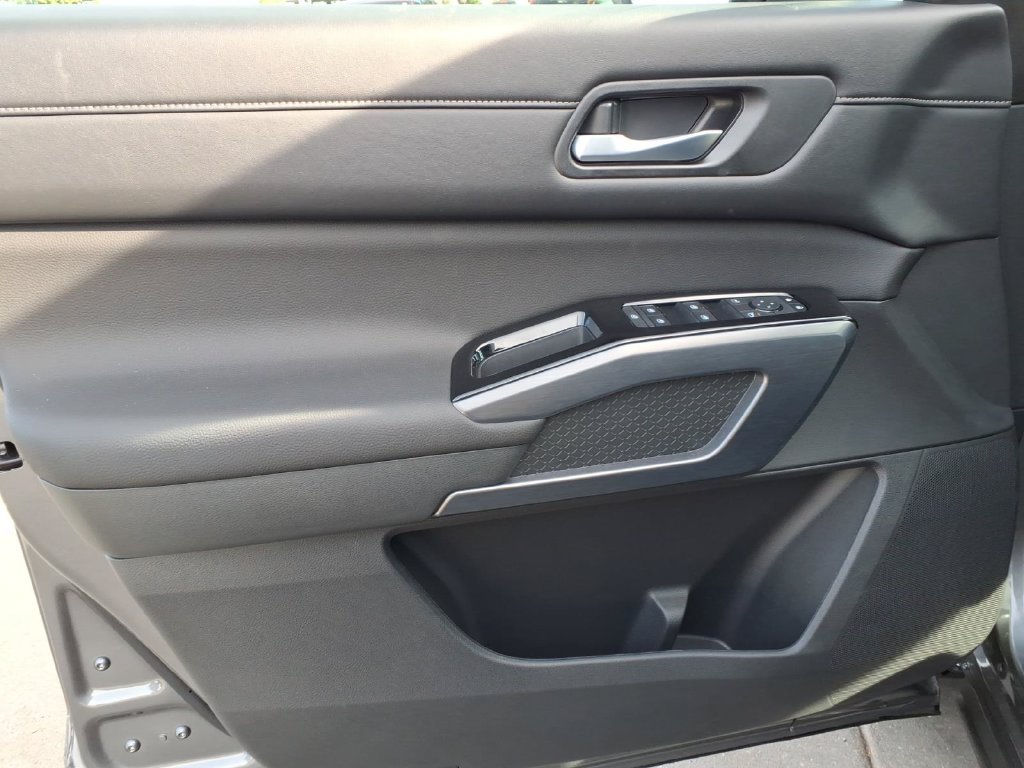 New 2026 Nissan Pathfinder SL AWD/4WD image 15