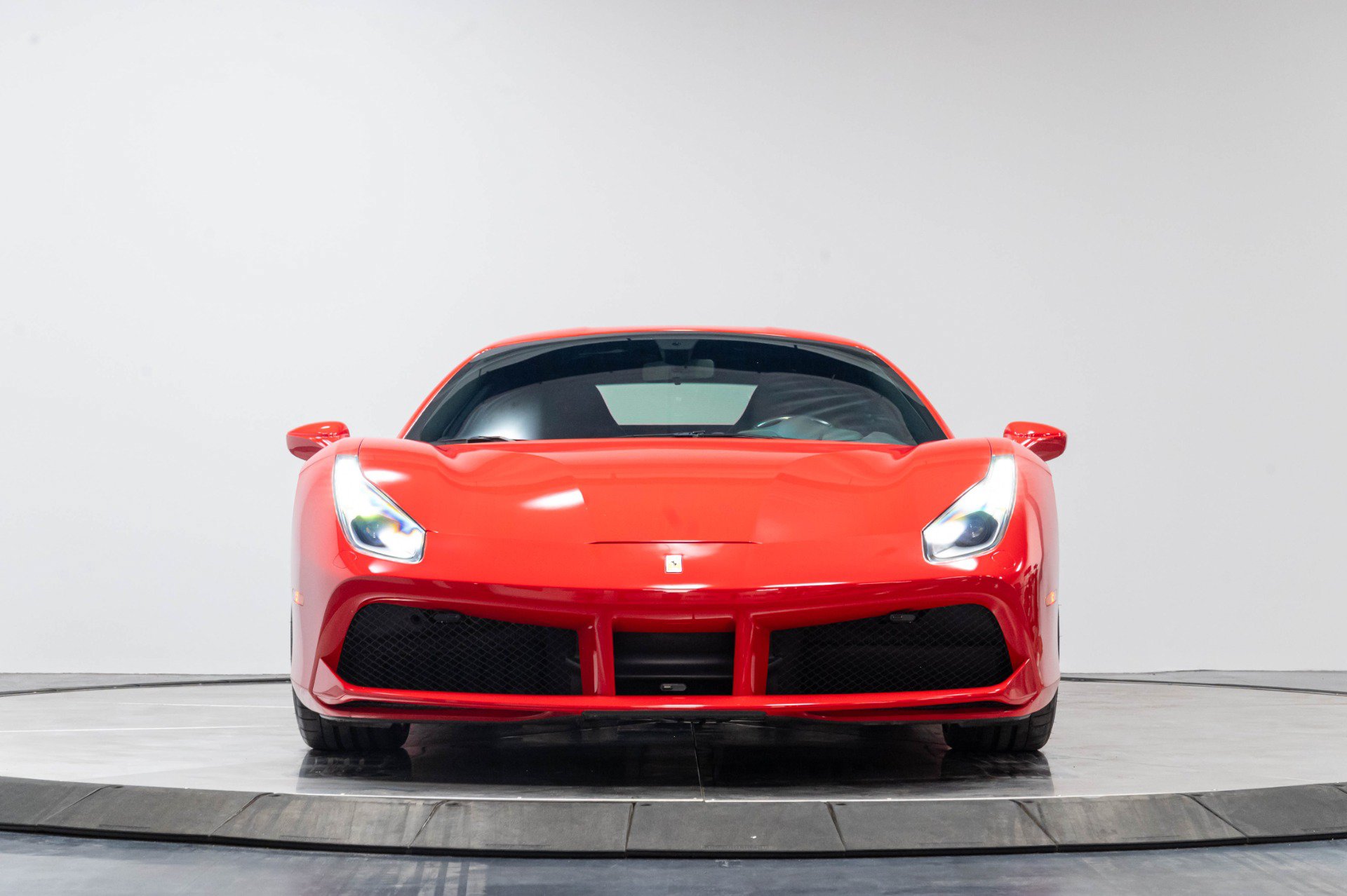 Used 2018 Ferrari 488 GTB RWD image 62