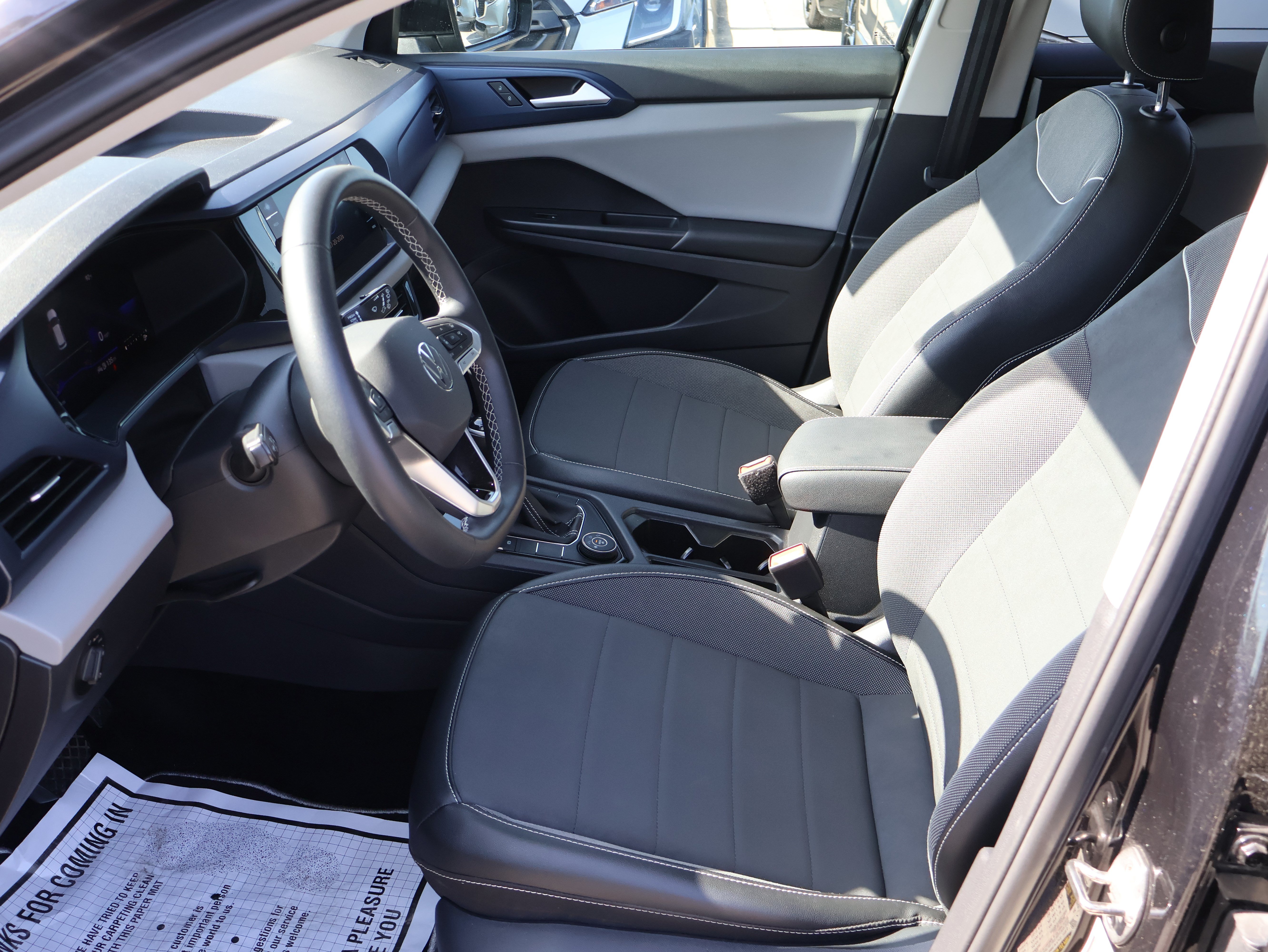 Used 2023 Volkswagen Taos SE w/ Panoramic Sunroof Package AWD/4WD image 22