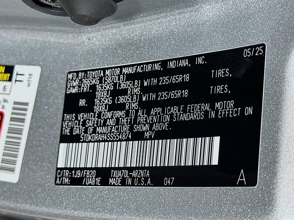 Certified 2025 Toyota Highlander LE FWD image 32