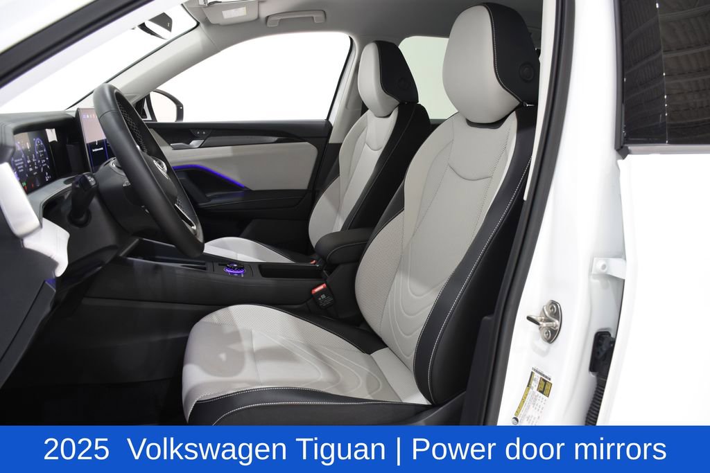 Used 2025 Volkswagen Tiguan SE image 22