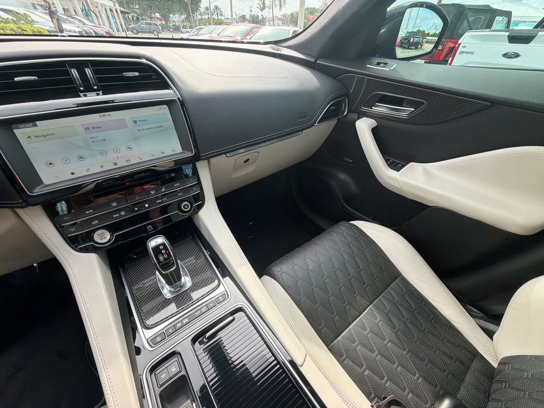 Used 2020 Jaguar F-PACE SVR AWD/4WD image 21