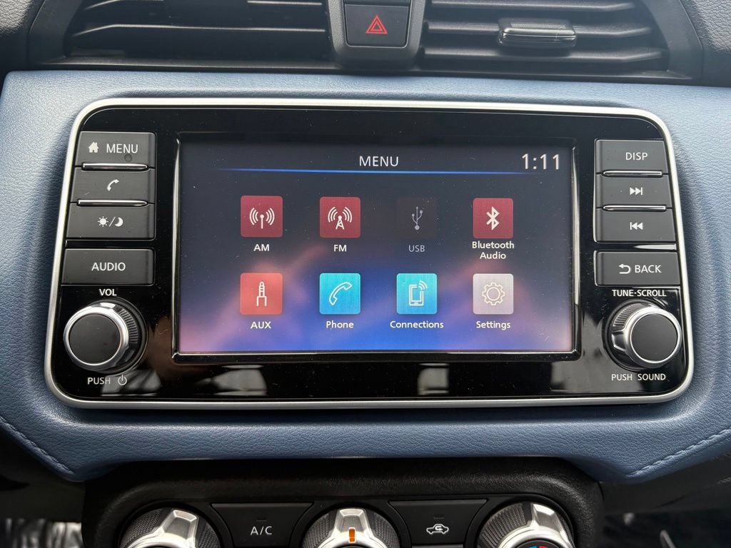 Used 2025 Nissan Versa SV FWD image 18