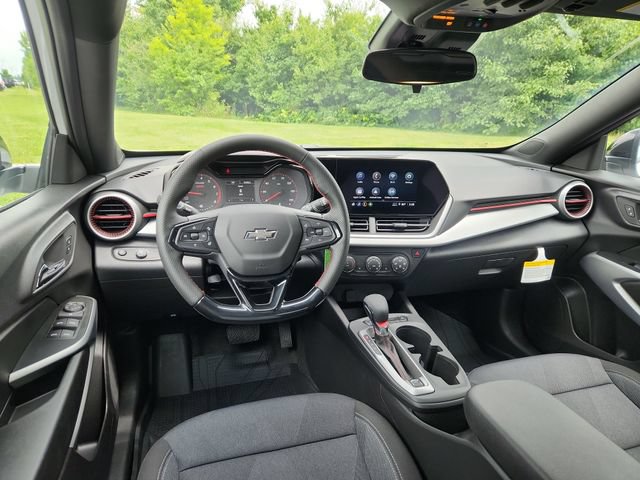 New 2026 Chevrolet Trax RS w/ Sunroof Package FWD image 18