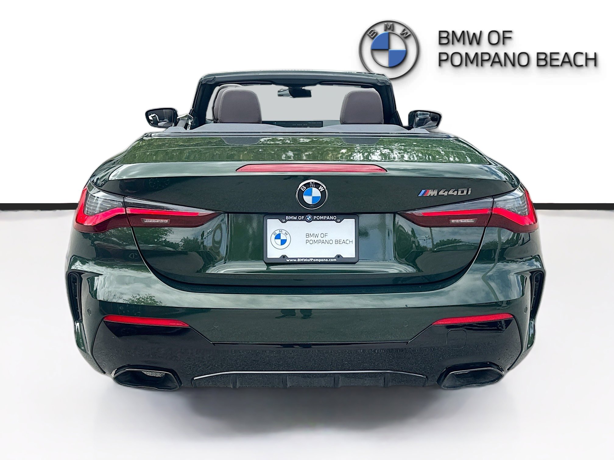 Used 2024 BMW M440i Convertible w/ Premium Package image 6