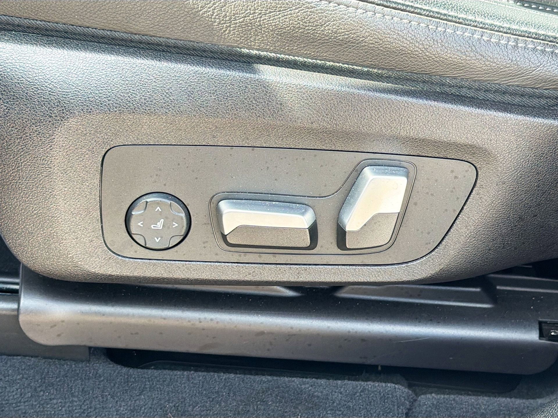 Certified 2023 BMW X3 sDrive30i w/ Convenience Package image 26