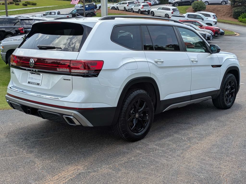 Used 2024 Volkswagen Atlas Peak Edition SEL AWD/4WD image 6