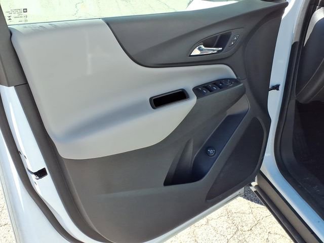 Used 2023 Chevrolet Equinox LT w/ Driver Convenience Package image 12