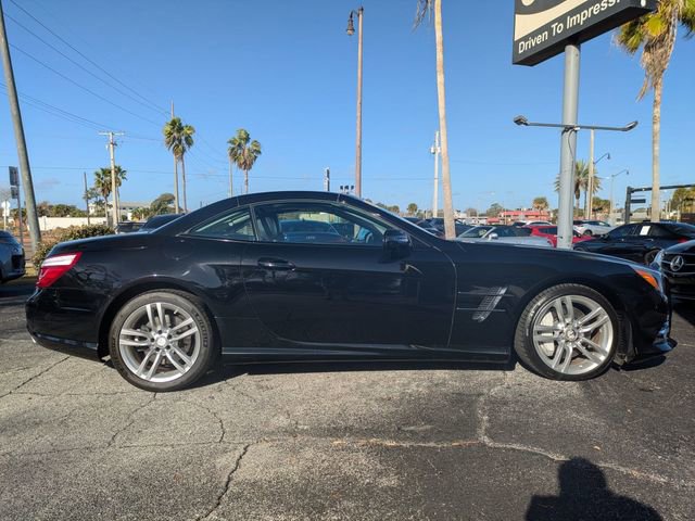 Used 2013 Mercedes-Benz SL 550 image 4