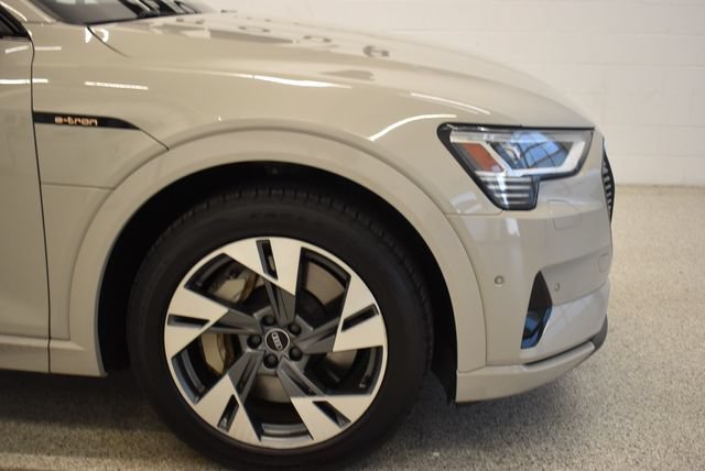 Used 2021 Audi e-tron Premium w/ Convenience Plus Package AWD/4WD image 12