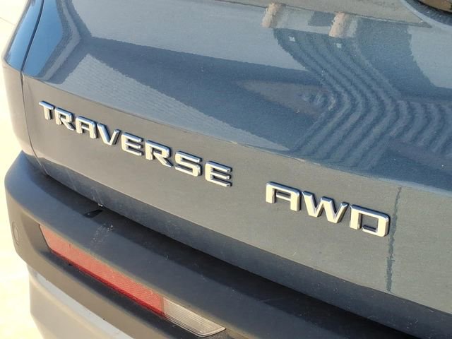 Used 2025 Chevrolet Traverse LT image 27
