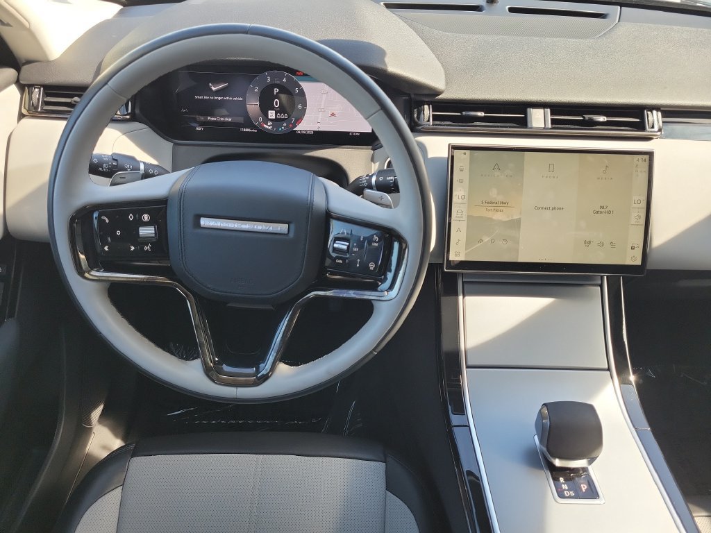 Certified 2025 Land Rover Range Rover Velar S AWD/4WD image 19