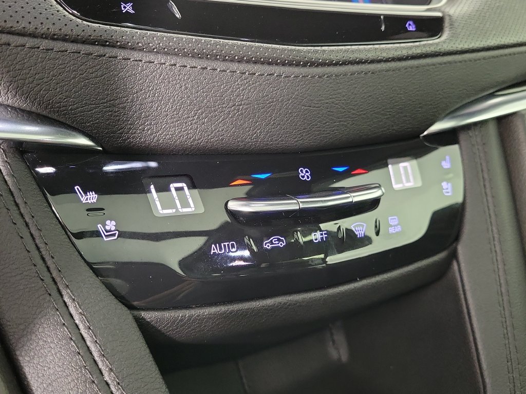 Certified 2022 Cadillac XT5 Premium Luxury w/ Technology Package FWD image 30