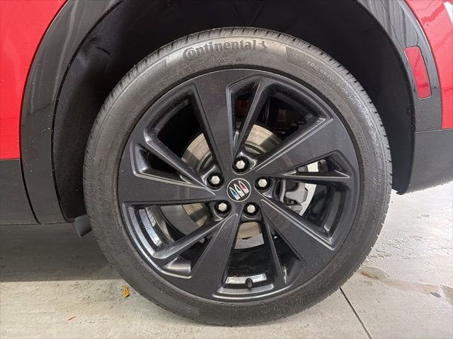 Used 2025 Buick Envision Sport Touring image 9