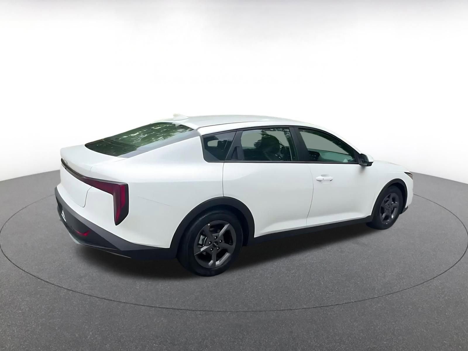 Used 2025 Kia K4 FWD image 15