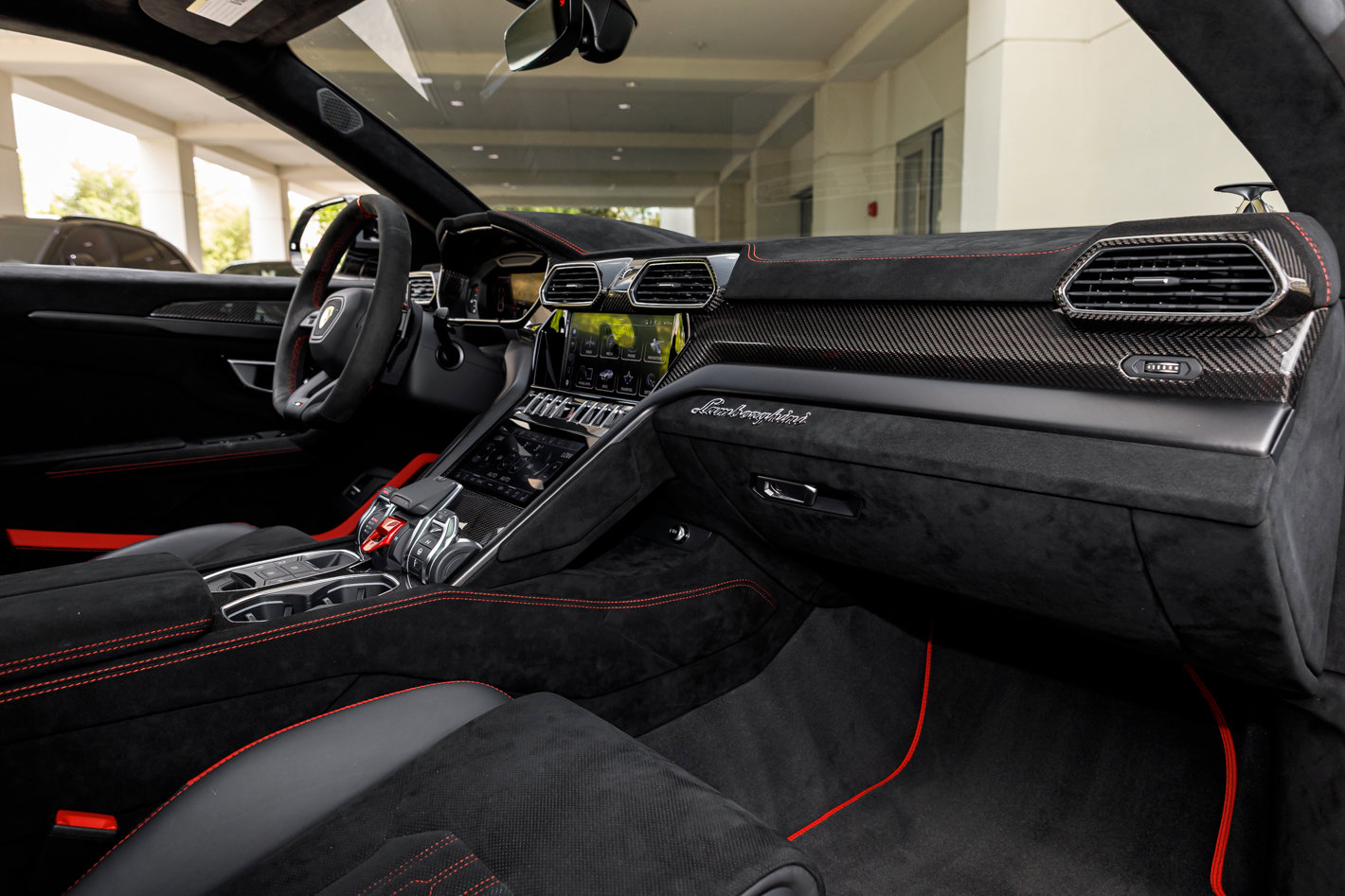 Used 2023 Lamborghini Urus Performante image 43