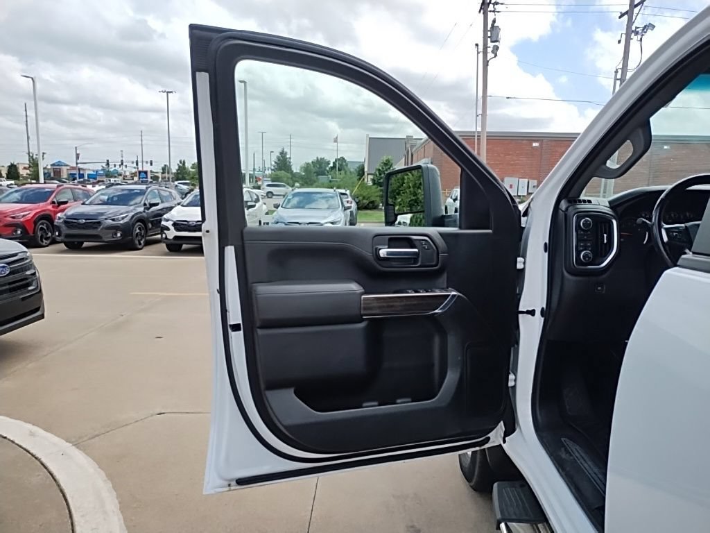 Used 2022 Chevrolet Silverado 2500 LT w/ Convenience Package AWD/4WD image 17