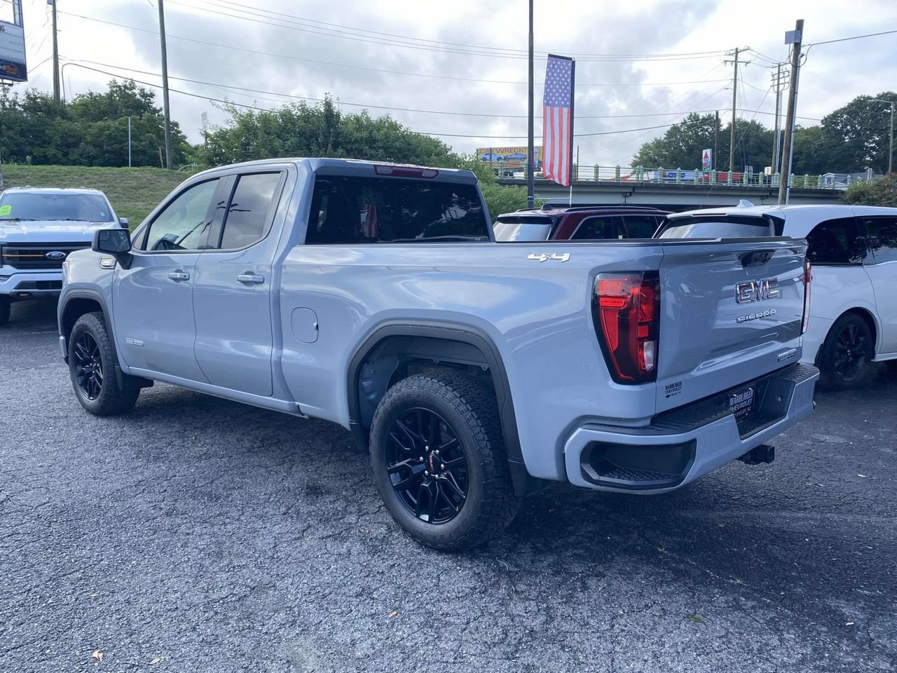 Used 2024 GMC Sierra 1500 Elevation AWD/4WD image 4