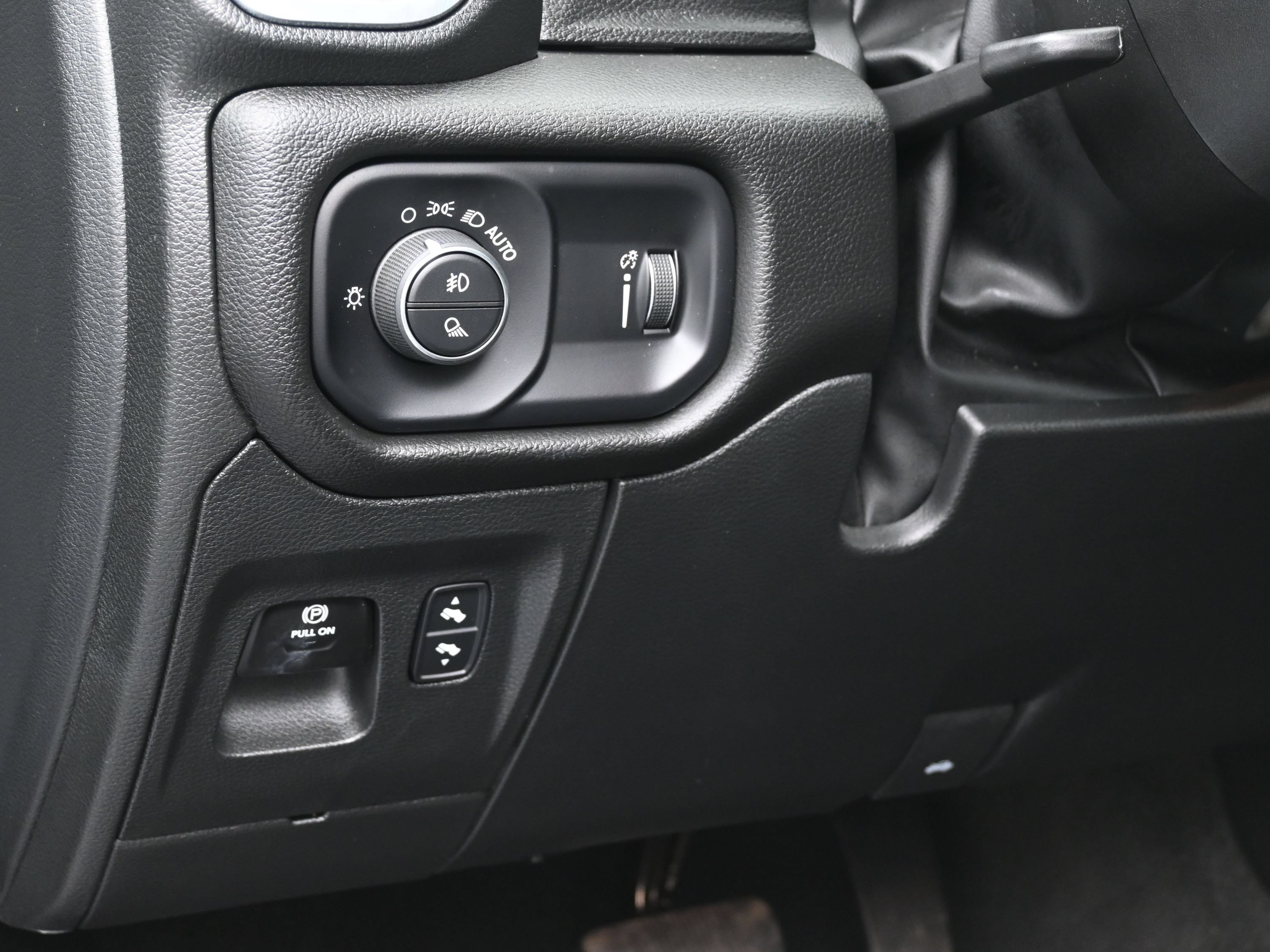 Used 2024 RAM 1500 Big Horn AWD/4WD image 23