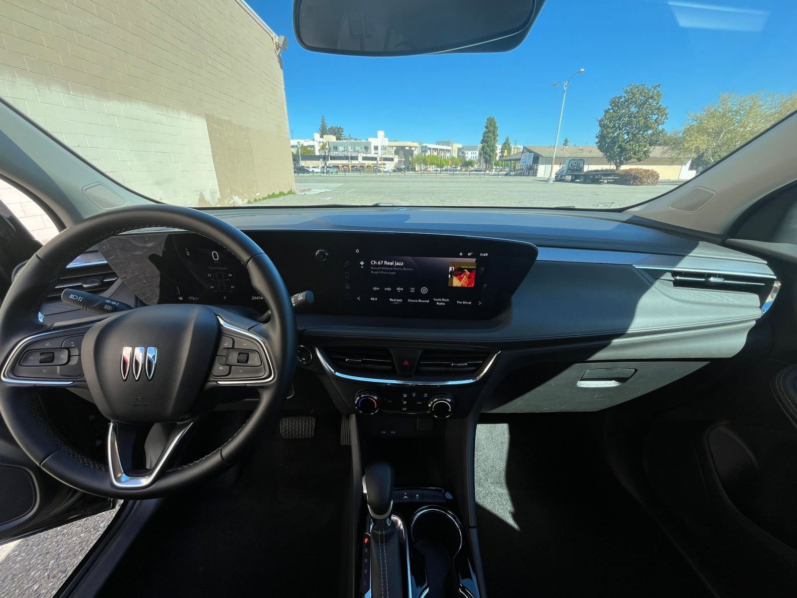 Used 2025 Buick Encore GX Preferred image 32