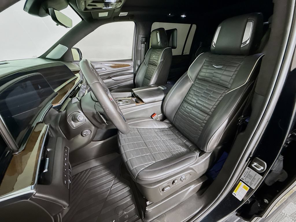 Used 2024 Cadillac Escalade ESV Sport Platinum w/ LPO, ONYX Package AWD/4WD image 22