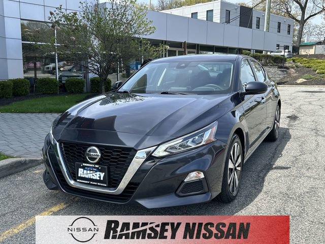 Certified 2021 Nissan Altima 2.5 SV w/ SV Premium Package FWD image 1