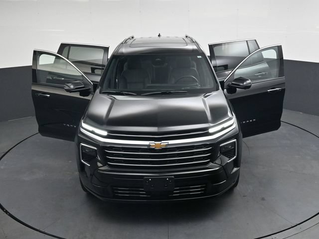Used 2026 Chevrolet Traverse High Country w/ LPO, Floor Liner Package AWD/4WD image 40