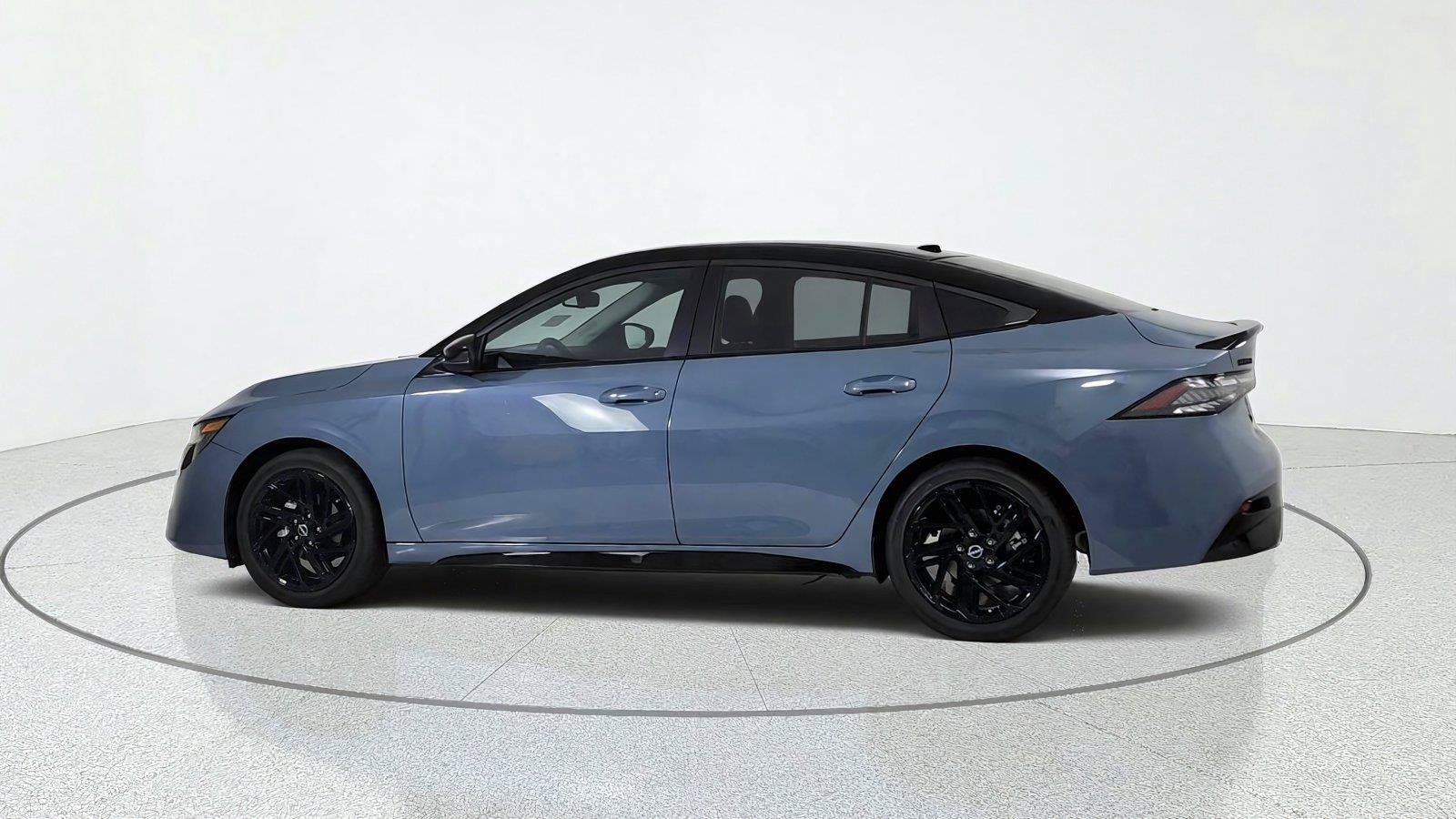 New 2027 Nissan Sentra SR w/ SR Premium Package FWD image 4