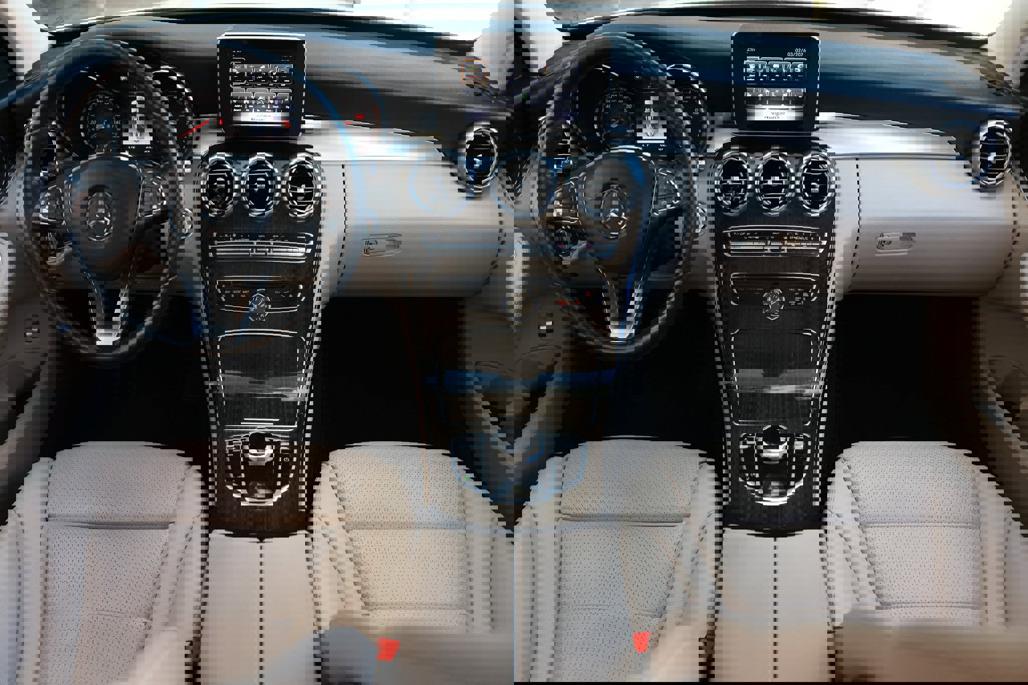 Used 2018 Mercedes-Benz C 300 Sedan w/ Premium Package image 2