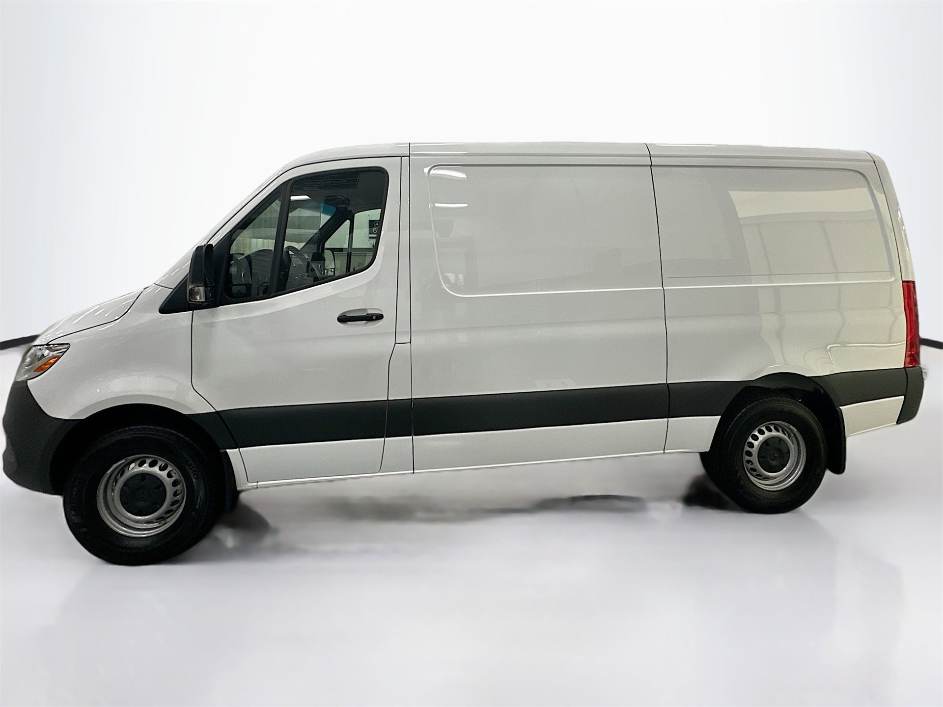 Certified 2025 Mercedes-Benz Sprinter 2500 image 5
