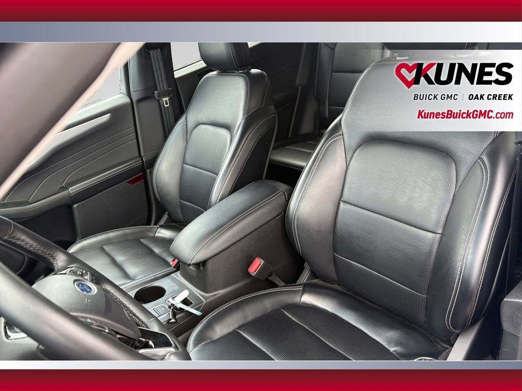 Used 2025 Ford Escape Platinum AWD/4WD image 23