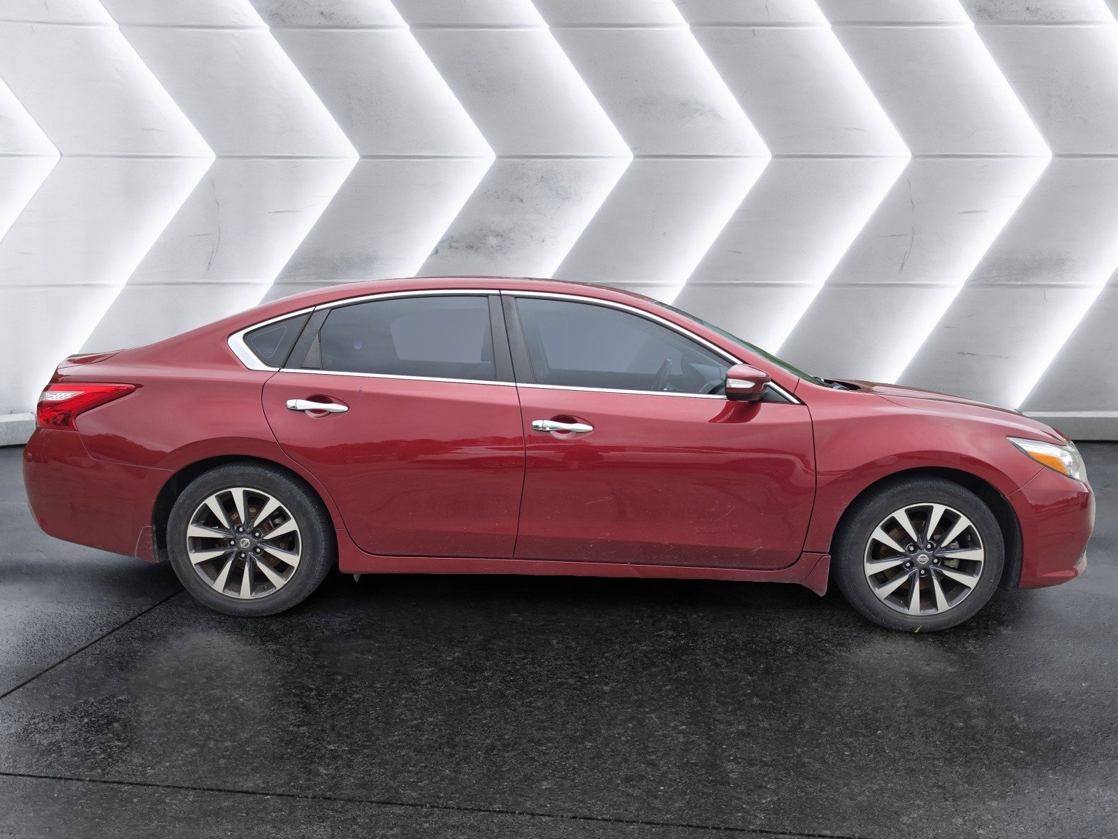 Used 2017 Nissan Altima 2.5 SV w/ Convenience Package FWD image 3
