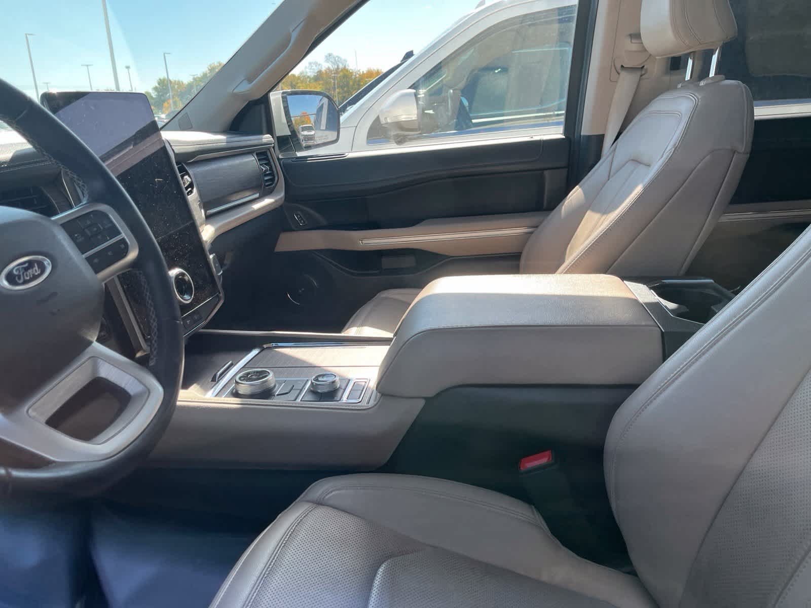 Used 2023 Ford Expedition Max Limited AWD/4WD image 28