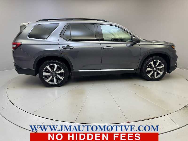 Used 2023 Honda Pilot Elite image 6