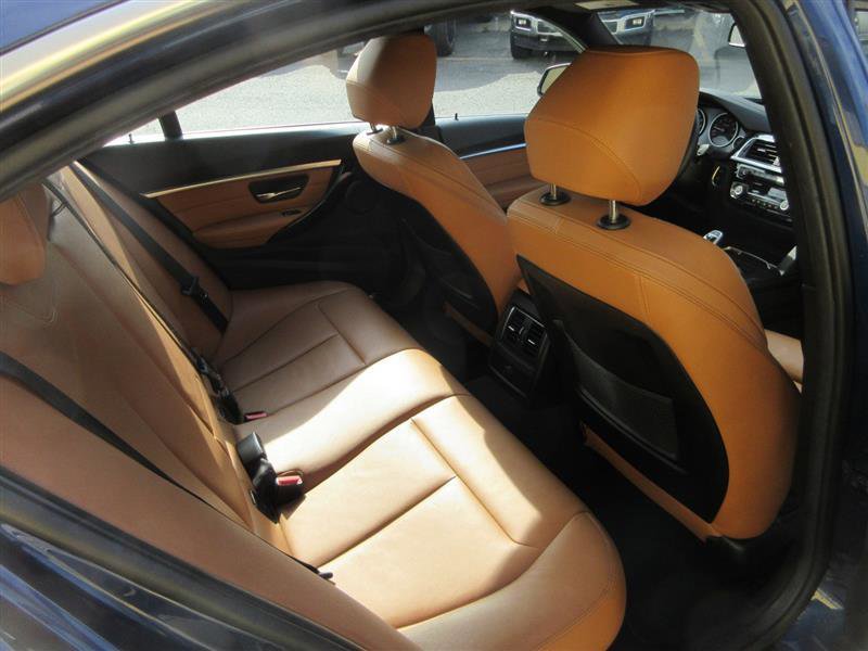 Used 2018 BMW 330i xDrive Sedan w/ Convenience Package image 22
