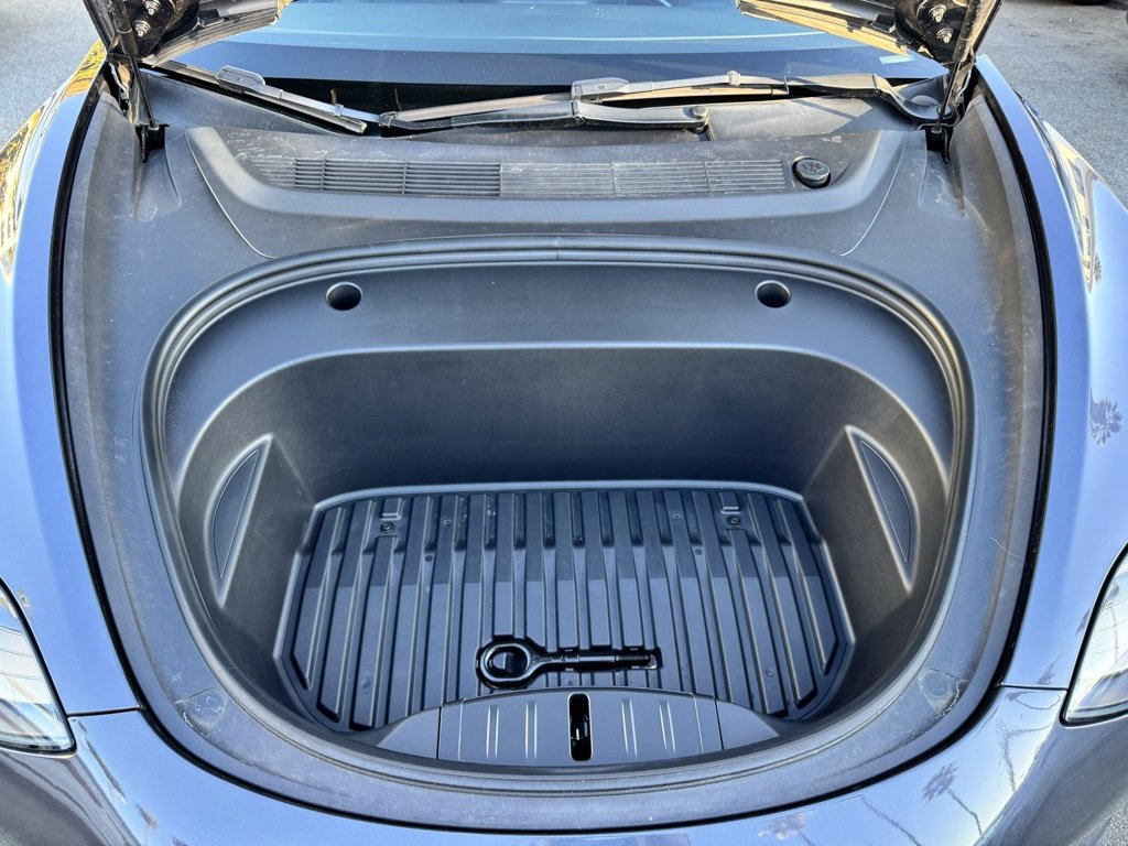 Used 2023 Tesla Model 3 Standard Range image 11