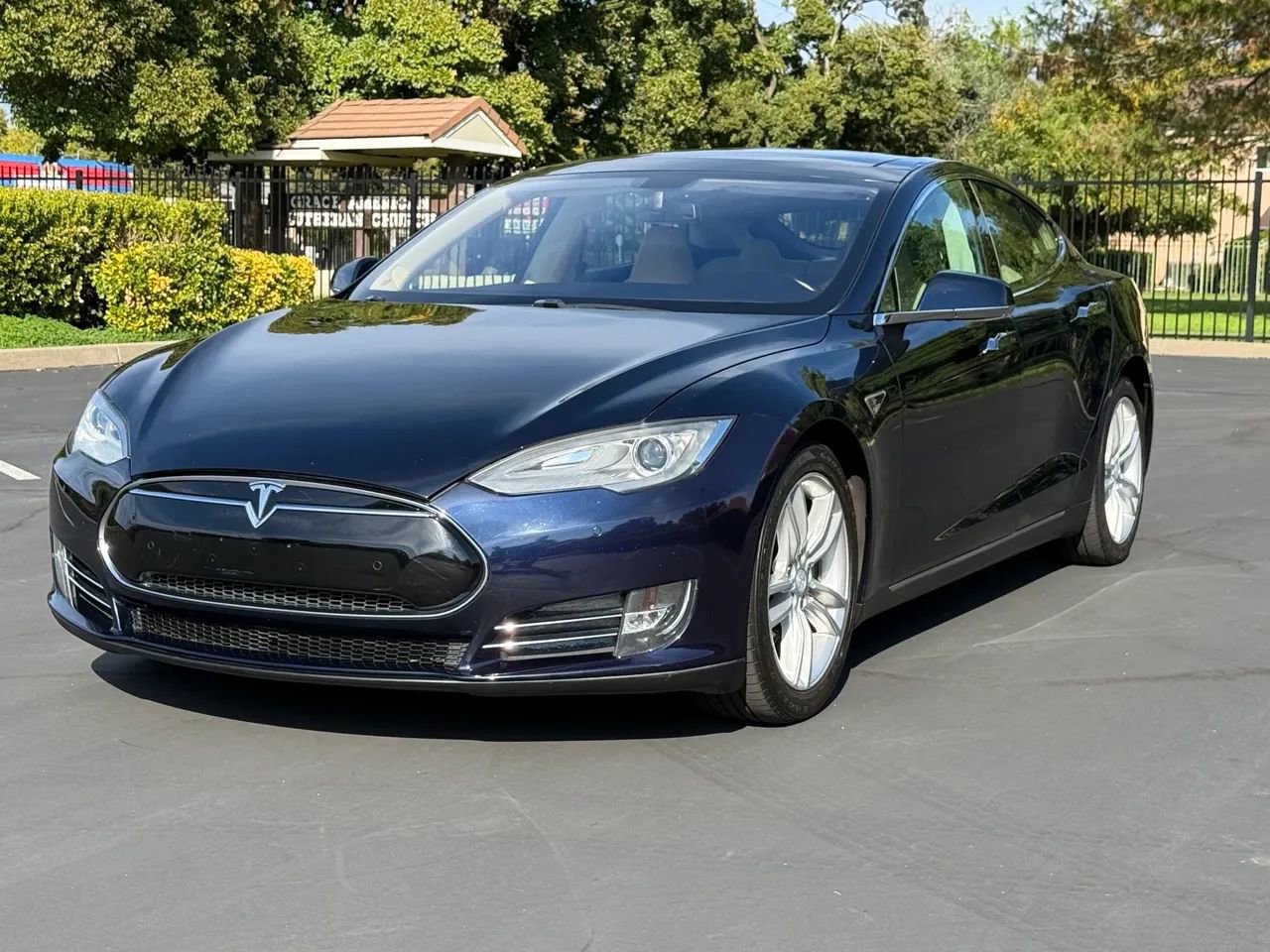 Used 2013 Tesla Model S image 1
