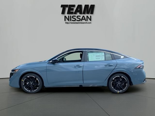 New 2026 Nissan Sentra SR w/ SR All Weather Package FWD image 4