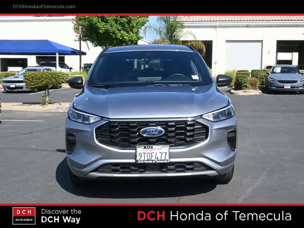 Used 2024 Ford Escape ST-Line w/ Tech Pack #1 AWD/4WD image 2