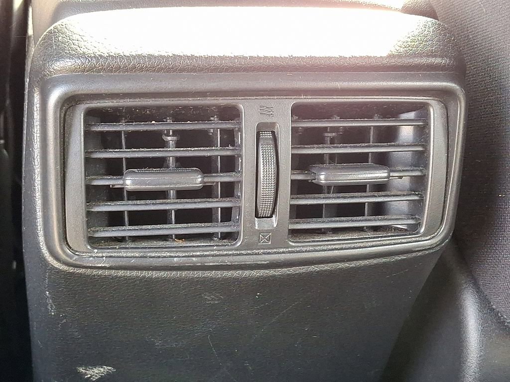 Used 2019 Nissan Rogue Sport SV image 11